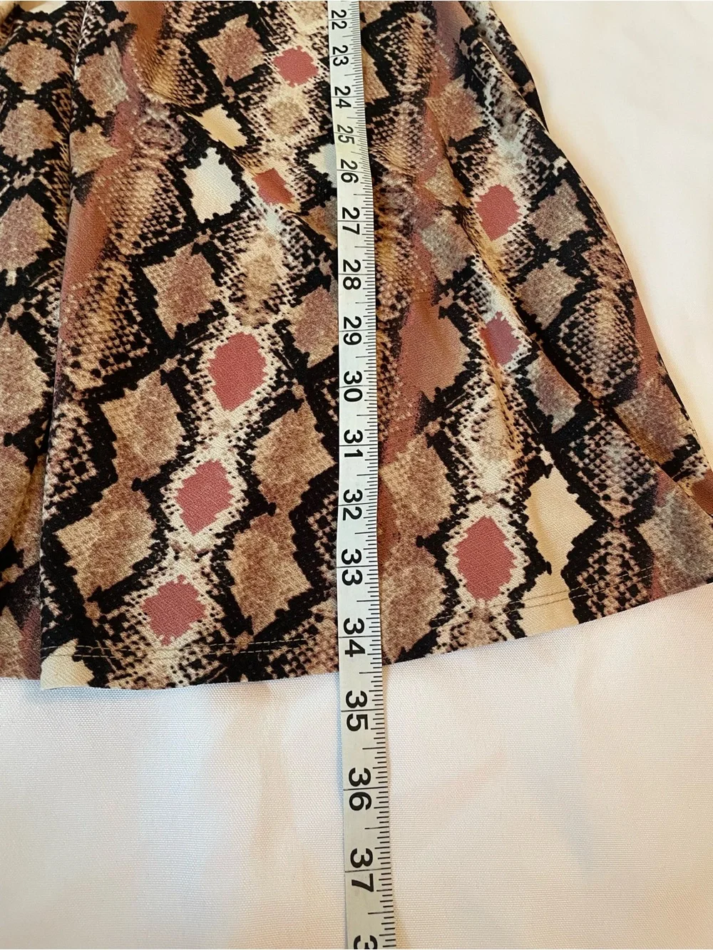 Candie’s V-Neck‎ Twist Waist Snake Print Sleeveless Dress in Blush, Size Medium